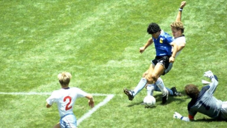 Maradona y el gol del siglo contra Inglaterra en el Mundial de México 1986