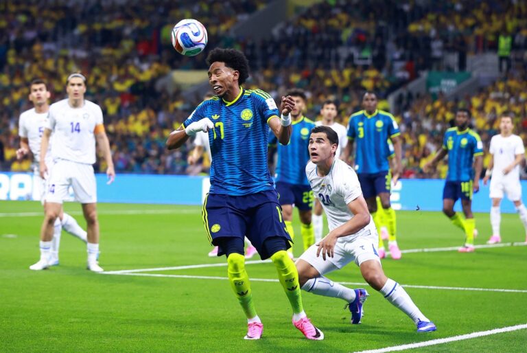 Johan Mojica durante el entrenamiento de la Selección Colombia