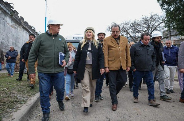 Intendenta Rossana Chahla supervisa obras de repavimentación en avenida República del Líbano