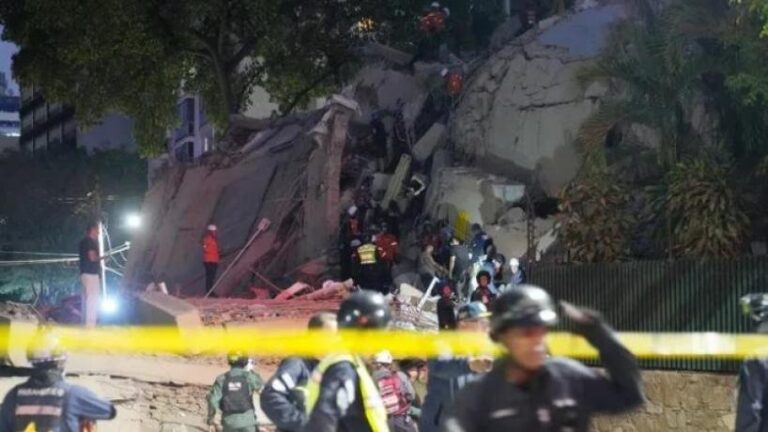 Edificios colapsados en Caracas tras terremoto
