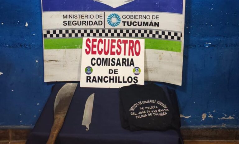 Efectivos policiales durante un allanamiento en Ranchillos