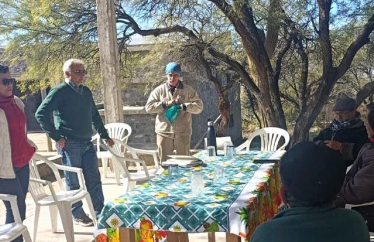 Reunión de trabajo con productores en El Pichao