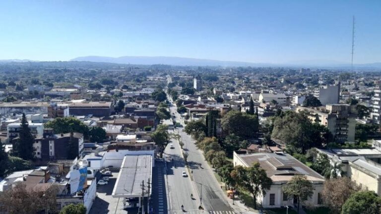 Imagen de archivo del cielo despejado en Tucumán