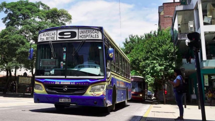 Colectivo urbano en San Miguel de Tucumán