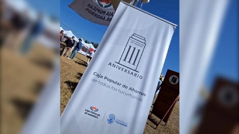 Stand de la Caja Popular de Ahorros en la Expo Lules Productiva