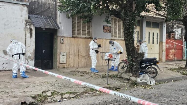Foto del lugar del choque en calles Libertad y Lamadrid, Ciudadela