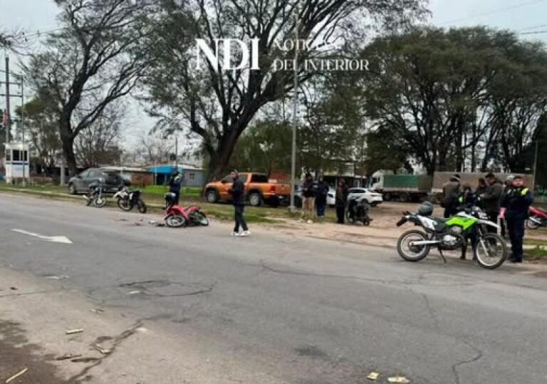 Intersección de Ruta Provincial 303 y avenida San Martín en Delfín Gallo, lugar del choque
