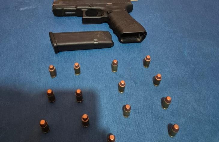 Efectivos policiales durante control preventivo en Barrio Oeste II