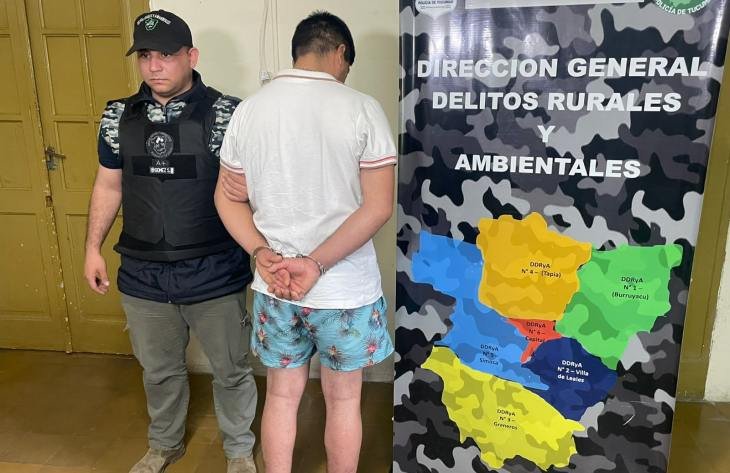 Efectivos policiales durante un operativo de identificación en Burruyacú
