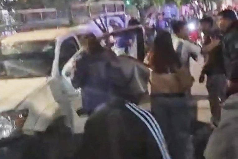 Vehículo involucrado en atropello en avenida Rivadavia, Santiago del Estero