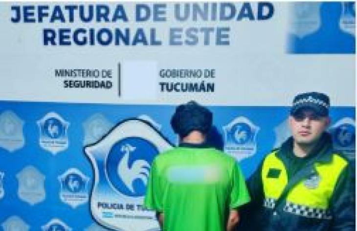 Efectivos policiales durante allanamiento en Banda del Río Salí