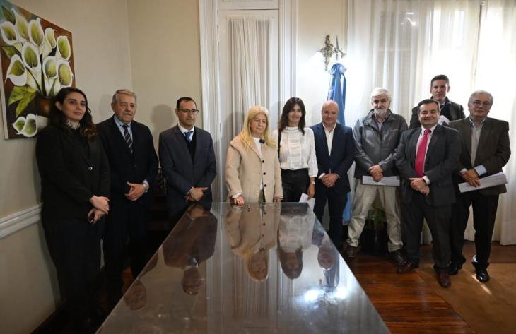 Firma de convenio del Acueducto de Vipos en Fiscalía de Estado de Tucumán