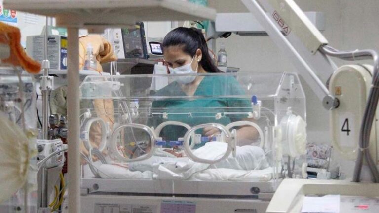 Fotografía del Ministerio de Salud Pública de Tucumán ilustrando la intervención cardíaca