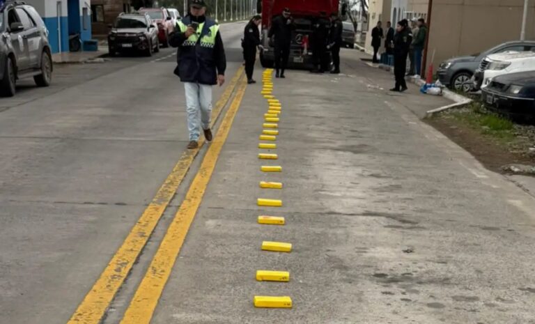Pan de cocaína secuestrado en operativo policial en Tucumán