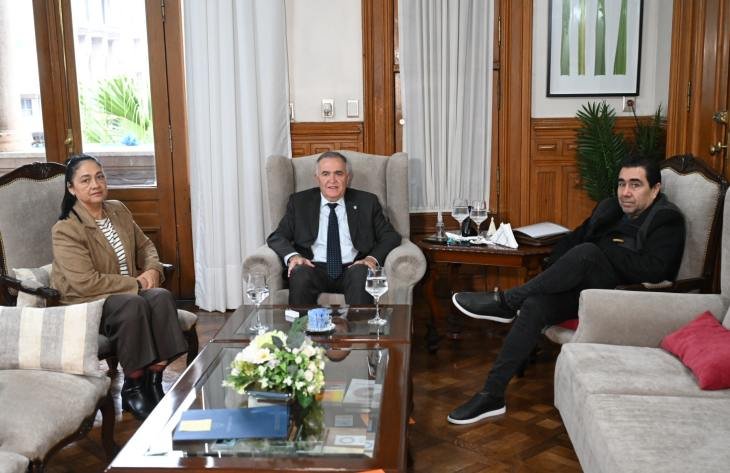 Reunión de Osvaldo Jaldo con Sergio Mansilla y Elia Fernández en Casa de Gobierno