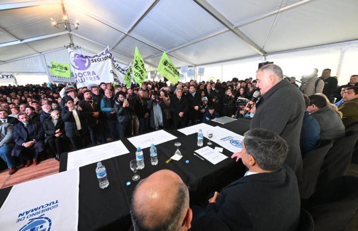 Gobernador Osvaldo Jaldo en el lanzamiento de la obra del Nuevo Acueducto de Vipos