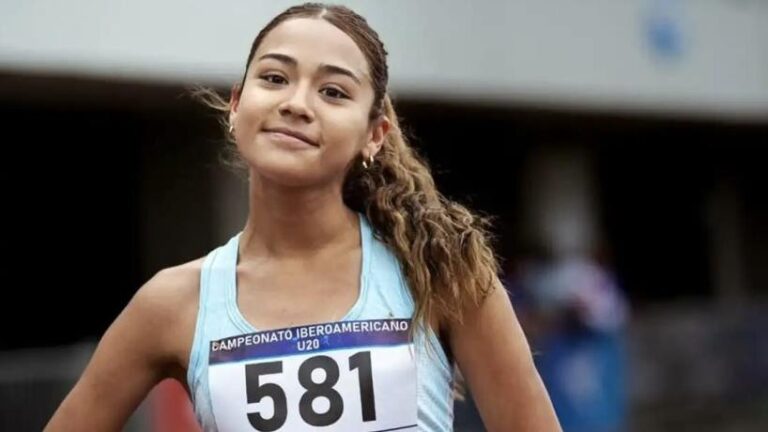 Valentina Velardez con medalla de oro en el Campeonato Nacional U23 de atletismo