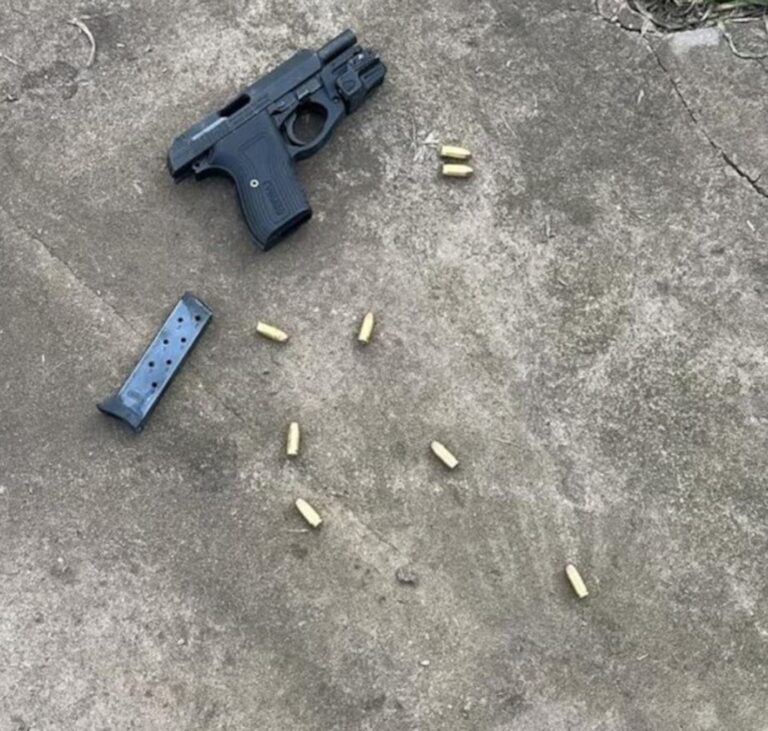 Vehículo volcado tras persecución policial en La Matanza