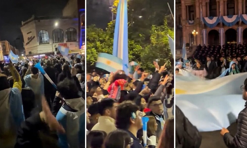 Multitud de hinchas argentinos con banderas celestes y blancas en la Plaza Independencia de Tucumán durante los festejos por la clasificación al Mundial 2026