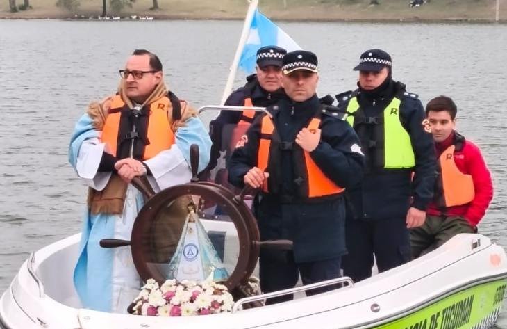 Procesión náutica de la Virgen de Itatí en el Dique Celestino Gelsi, El Cadillal