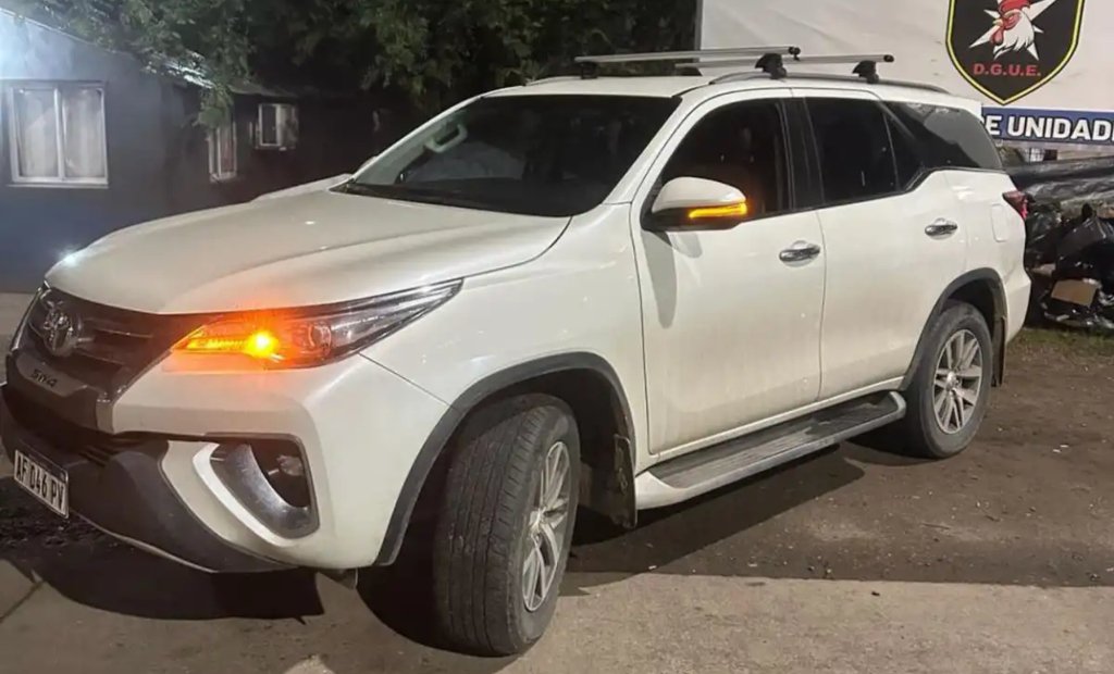 Camioneta Toyota SW4 secuestrada utilizada por policías tucumanos