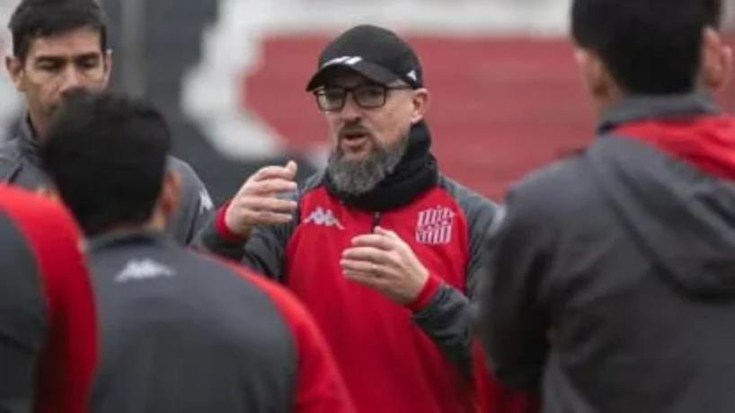 Jugadores de San Martín entrenando en el predio de Unión de Santa Fe