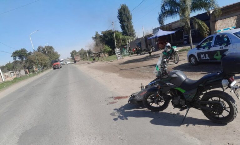 Lugar del siniestro vial en Alderetes entre una motocicleta y un camión cañero