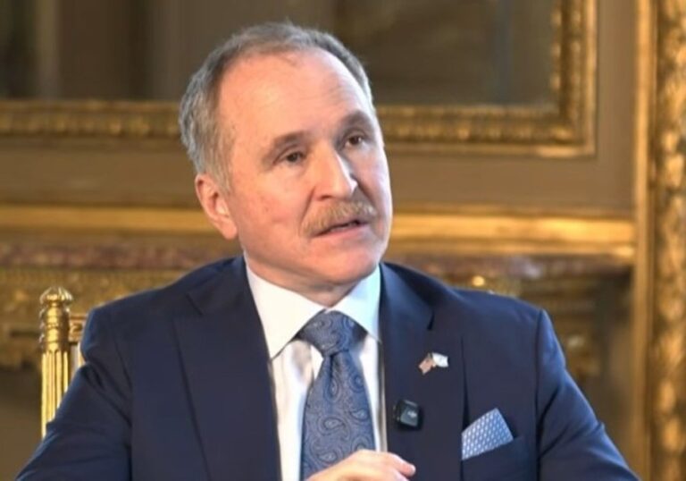 Embajador de Estados Unidos en Argentina, Lamelas, en conferencia de prensa