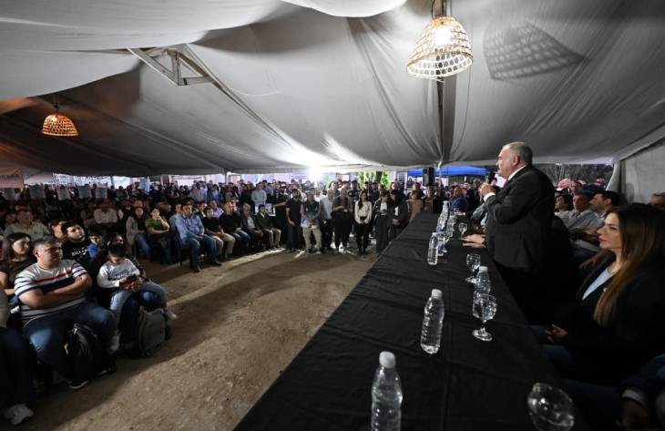Osvaldo Jaldo, gobernador de Tucumán, durante anuncio sobre gestiones y compensaciones eléctricas