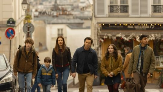 Jared Freid en el especial Plan Familiar de Netflix