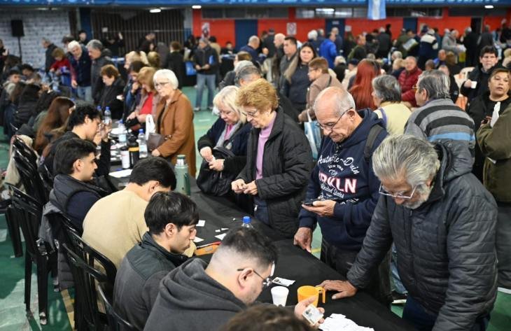 Entrega de boletos gratuitos para jubilados en Tucumán