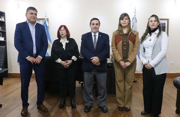 Reunión del Ministerio de Salud Pública de Tucumán para coordinar la Red de Trayectorias Protegidas