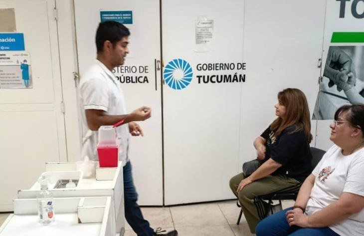 Jornada de vacunación en la Dirección de Emergencias 107 de Tucumán