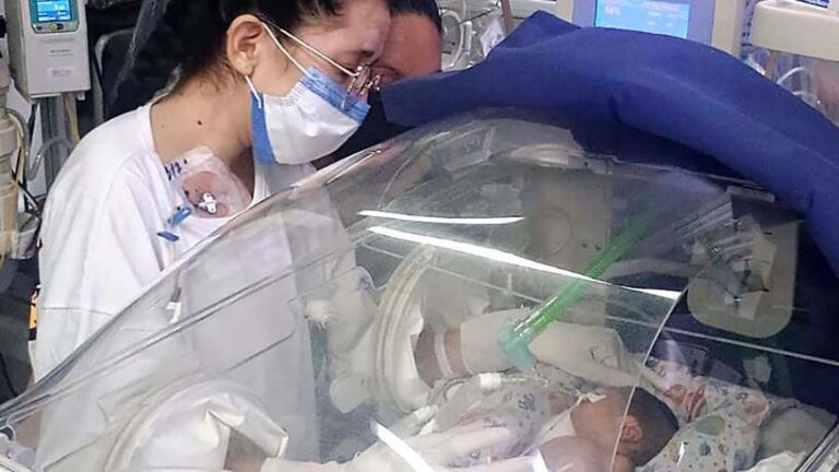 Noah y Celeste en el Hospital Centro de Salud de Tucumán