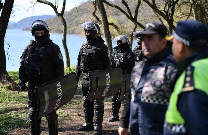 Operativo en el perilago del Embalse El Cadillal
