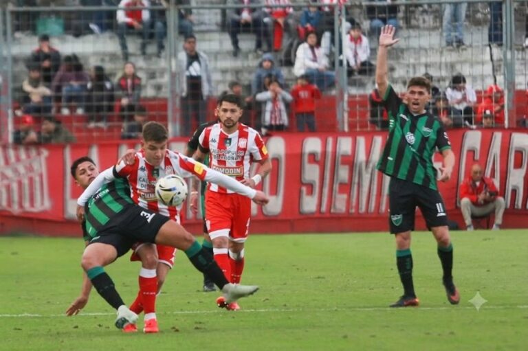 Estadio La Ciudadela durante el partido entre San Martín de Tucumán y San Martín de San Juan