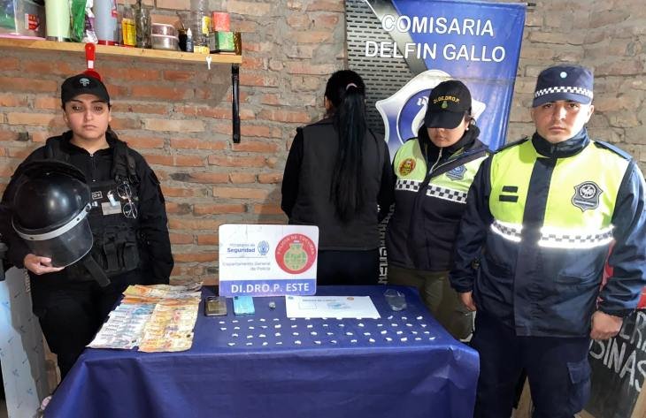 Procedimiento policial en Delfín Gallo con drogas secuestradas