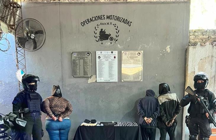 Envoltorios de cocaína secuestrados en procedimiento policial en Tucumán