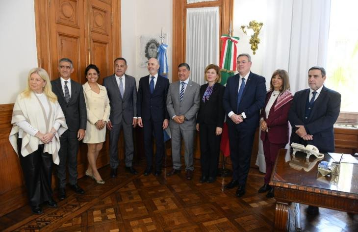 Reunión entre autoridades de Tucumán y el embajador de Italia en Casa de Gobierno