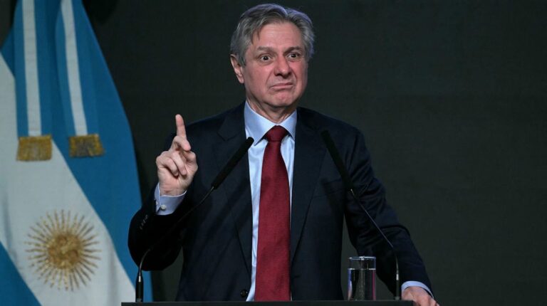 José Luis Daza, viceministro de Economía, durante su exposición en el Council of the Americas