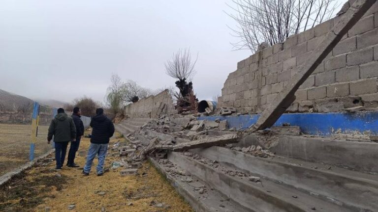 Club Juventud de Rodeo Grande dañado por el viento zonda en Tafí del Valle