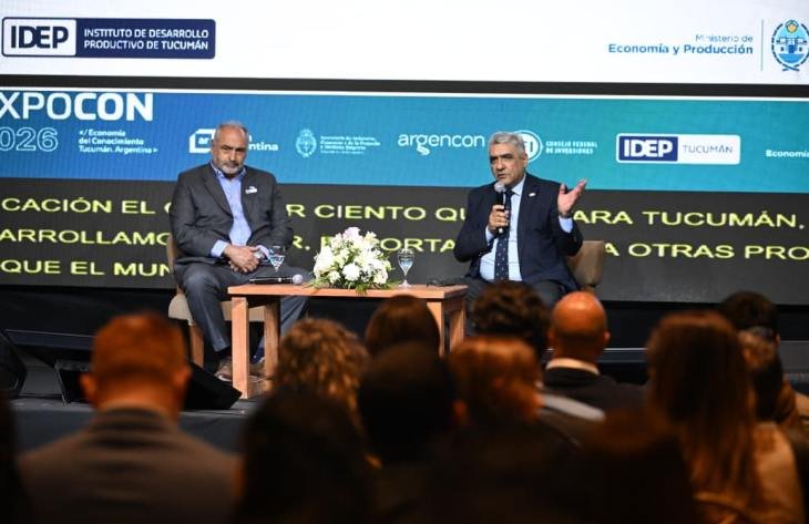 Daniel Abad durante su disertación en Expocon