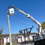 Trabajos de reconversión del alumbrado público en Villa de Leales