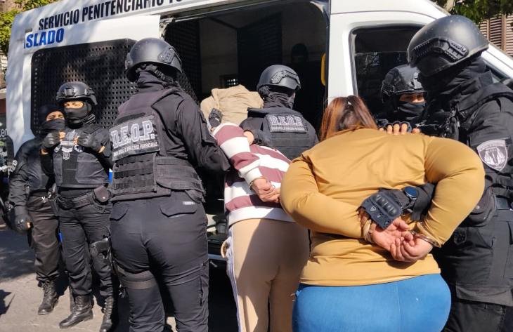 Operativo de traslado de internas al Complejo Delfín Gallo