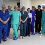 Instrumentadora quirúrgica del Hospital del Niño Jesús durante una jornada laboral
