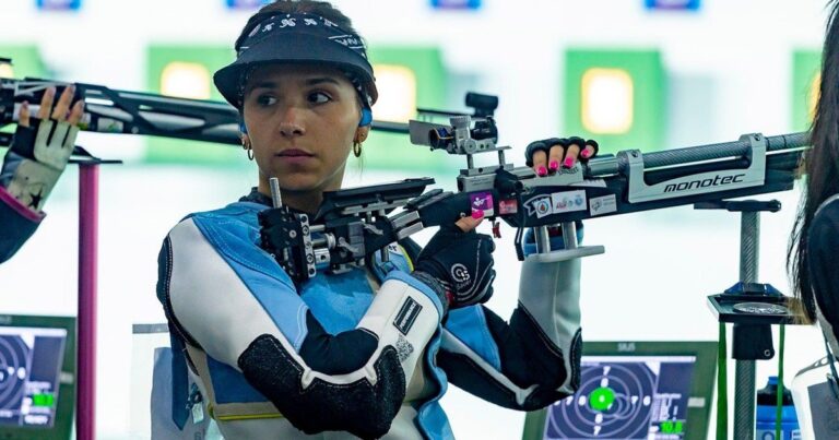 Fernanda Russo durante la competencia de tiro en los Juegos Suramericanos Santa Fe 2026