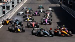 Monoplaza de Fórmula 1 en pista durante un Gran Premio