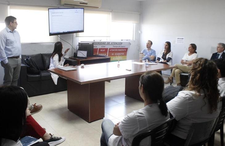 Reunión en el Hospital Avellaneda sobre estudio de vacuna contra Clostridioides difficile