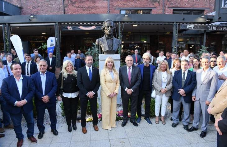 Inauguración del Paseo Alberdi IA con autoridades provinciales y municipales