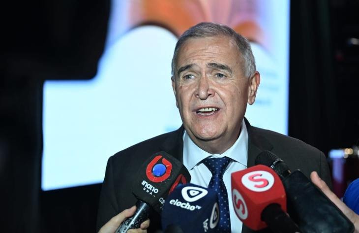 Osvaldo Jaldo, gobernador de Tucumán, durante un acto oficial